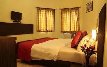 Oyo Ballygunge Maddox Square Kolkata